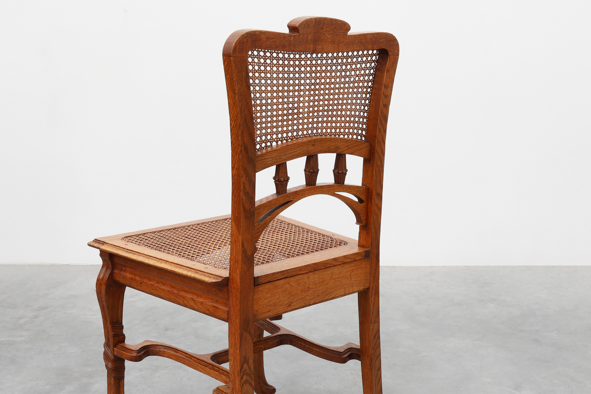 Set of 6 art nouveau dinner chairs in the manner of Victor Horta, Belgium ca. 1910thumbnail